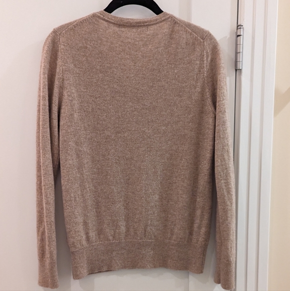 Quince Mongolian Cashmere V-Neck Sweater small - Picture 9 of 10